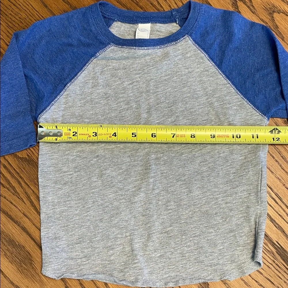 Rabbit Skins Kids Blue and Gray Raglan 3/4 length sleeve Tee size 2